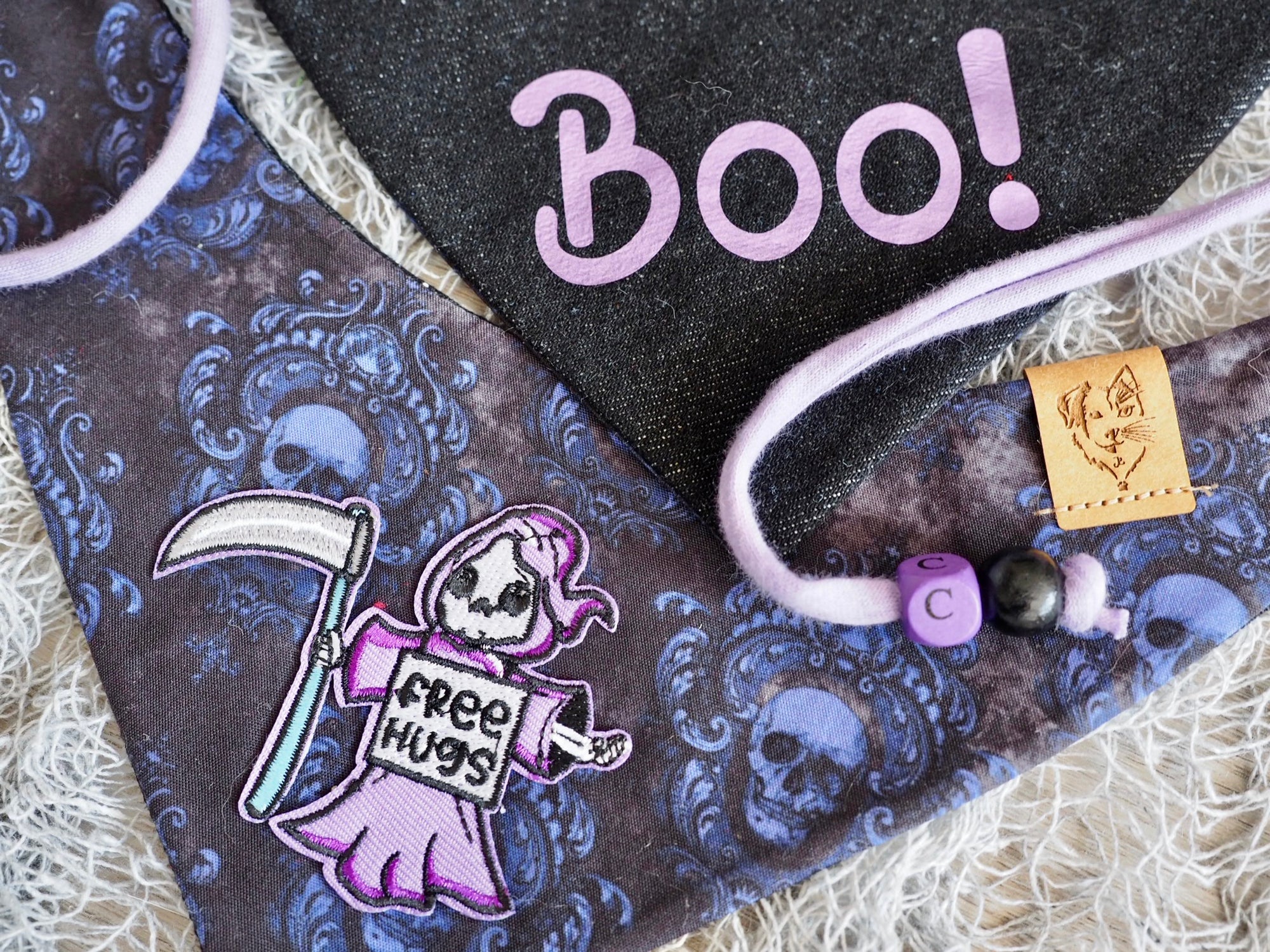 Halloween * Dog Bandana * Cat Bandana * Skull * black * lila * free hugs