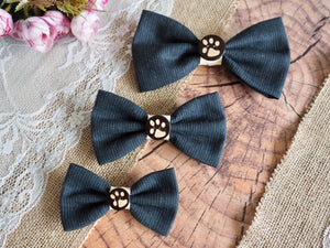 Schwarze Hundeschleife für Hochzeiten mit Pfoten Knopf