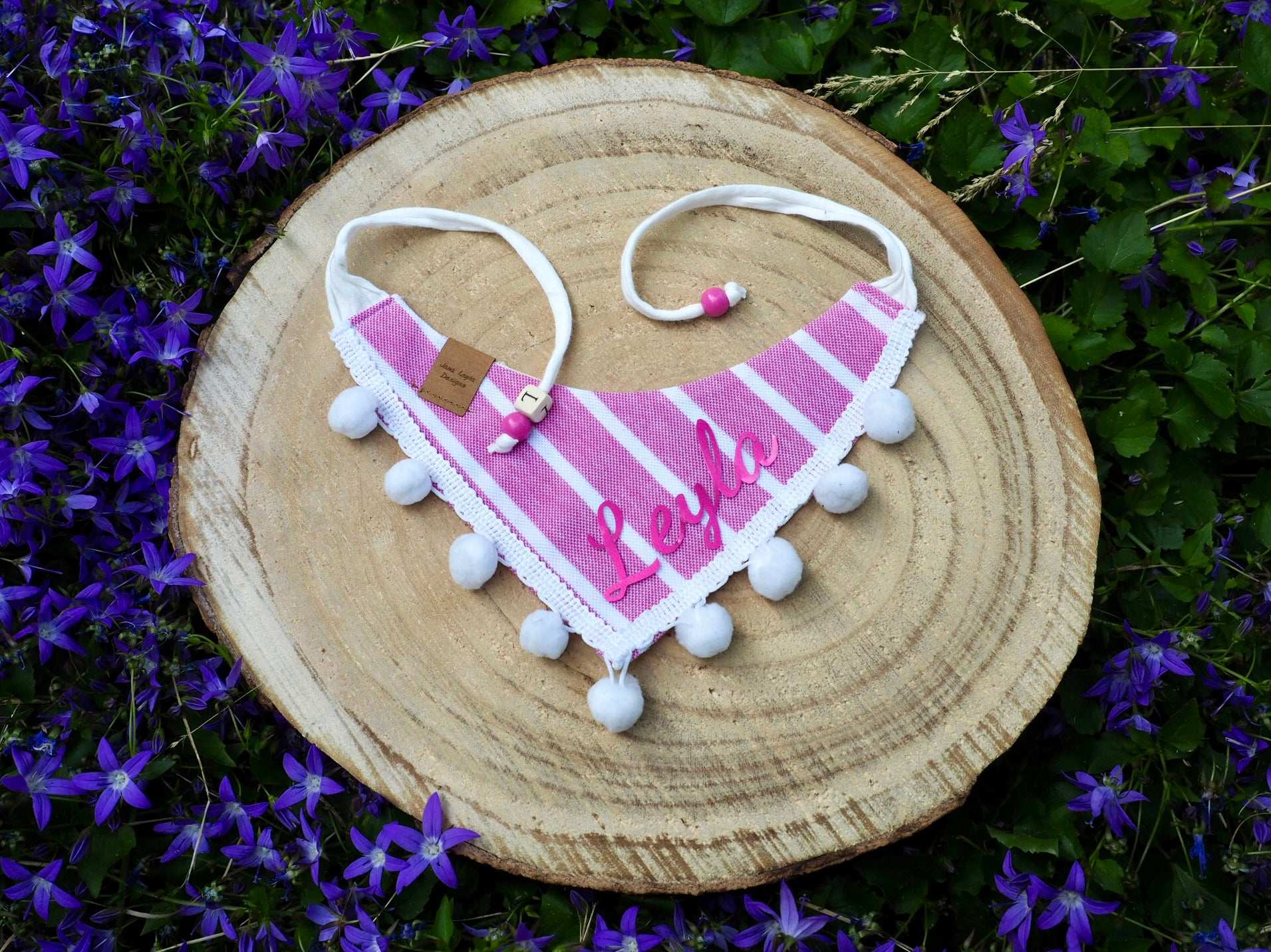 Hundehalstuch und Katzenhalstuch mit Streifen in rosa und weiß mit Namen