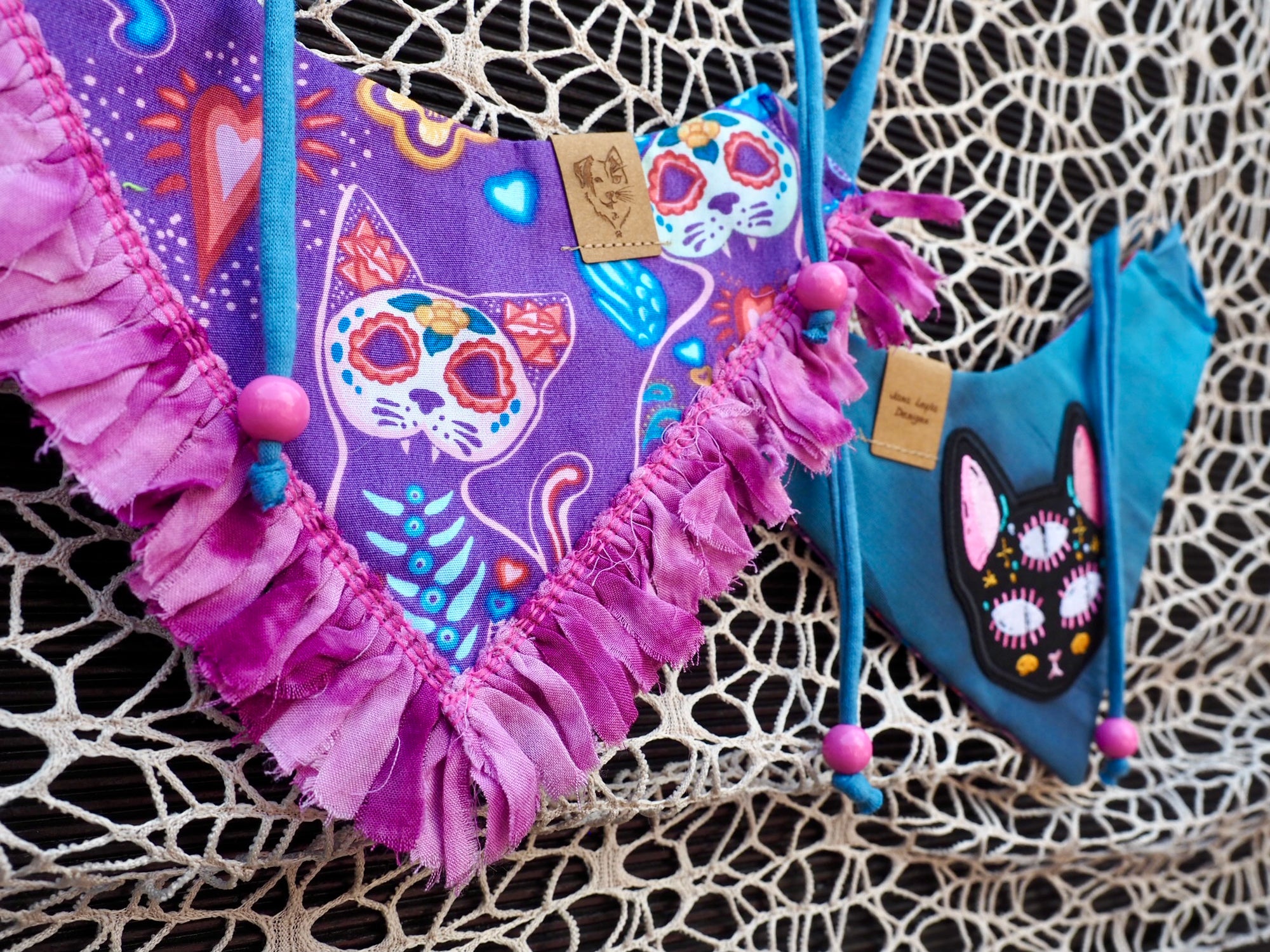 Halloween Katzenhalstuch Katzen Halstuch Katzenbandana Bandana handgemacht umweltfreundlich individuell personalisiert blau lila