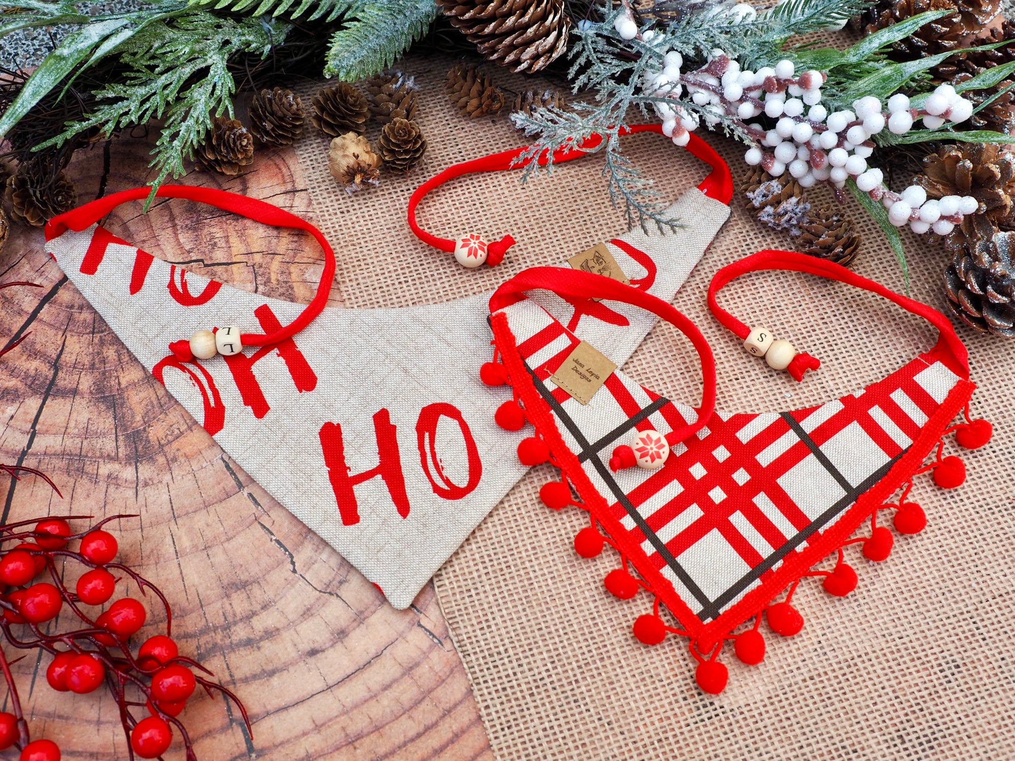 Christmas * Dog Bandana * Cat Bandana * checked * beige * red * Ho-ly moly!