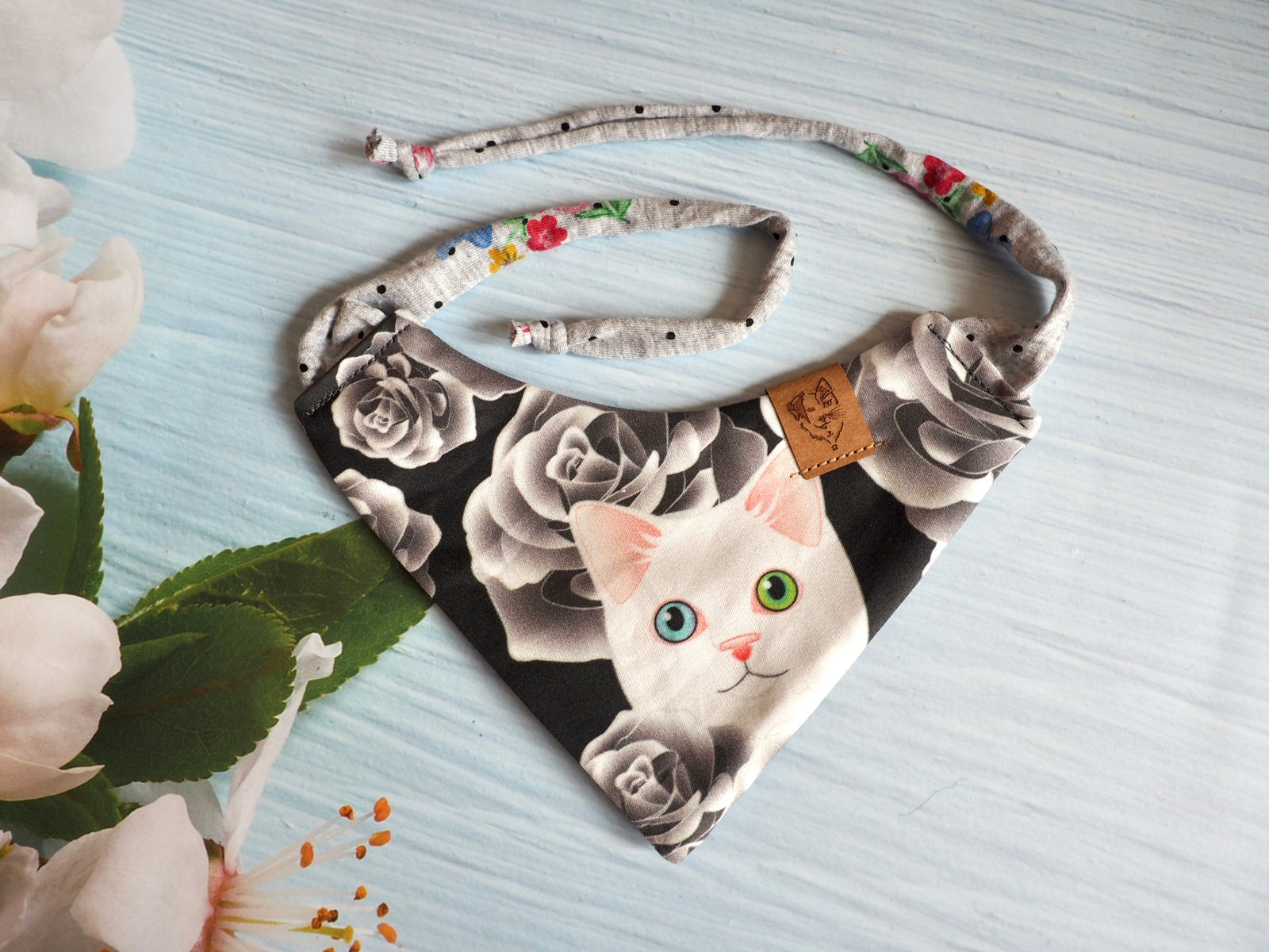 Cat Bandana * White Whiskers