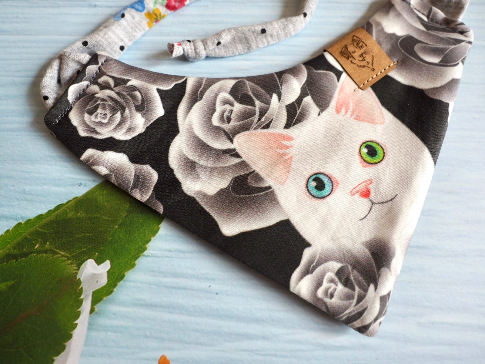 Cat Bandana * White Whiskers